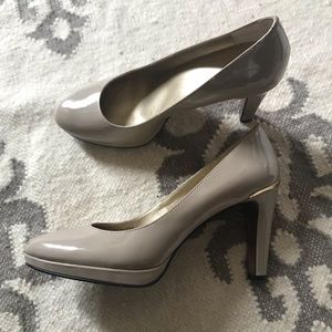 BARELY WORN Nude Patent Leather Pumps